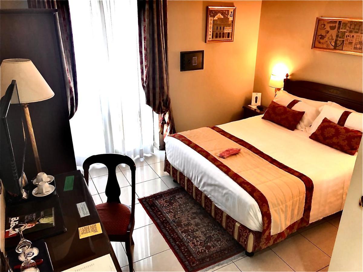טורינו Hotel Villa Savoia מראה חיצוני תמונה