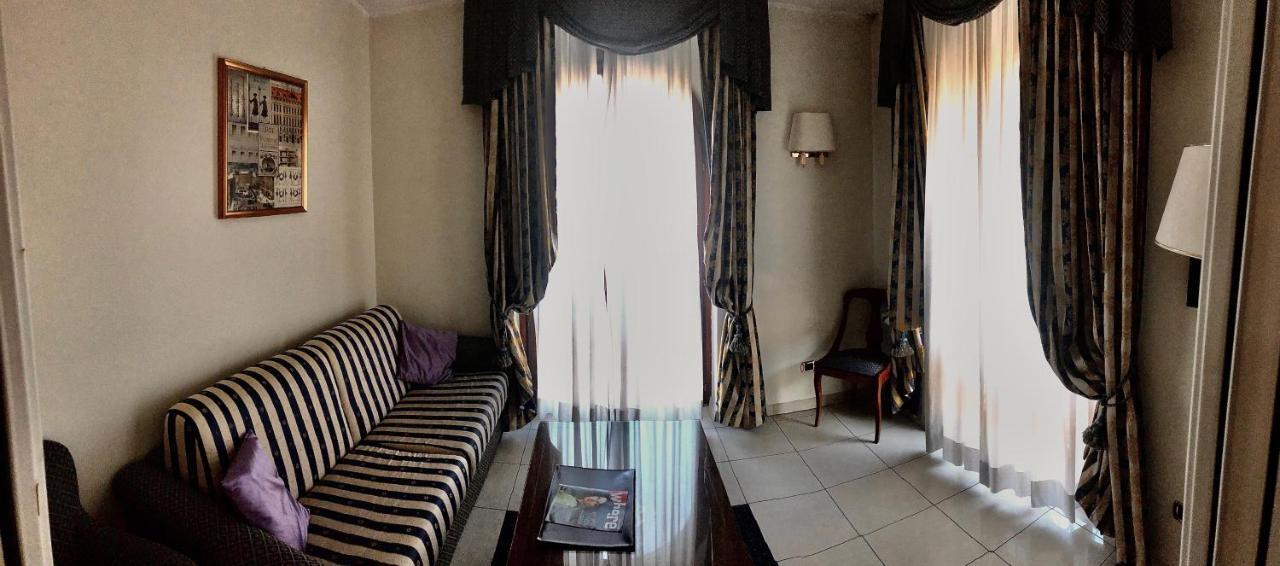 טורינו Hotel Villa Savoia מראה חיצוני תמונה