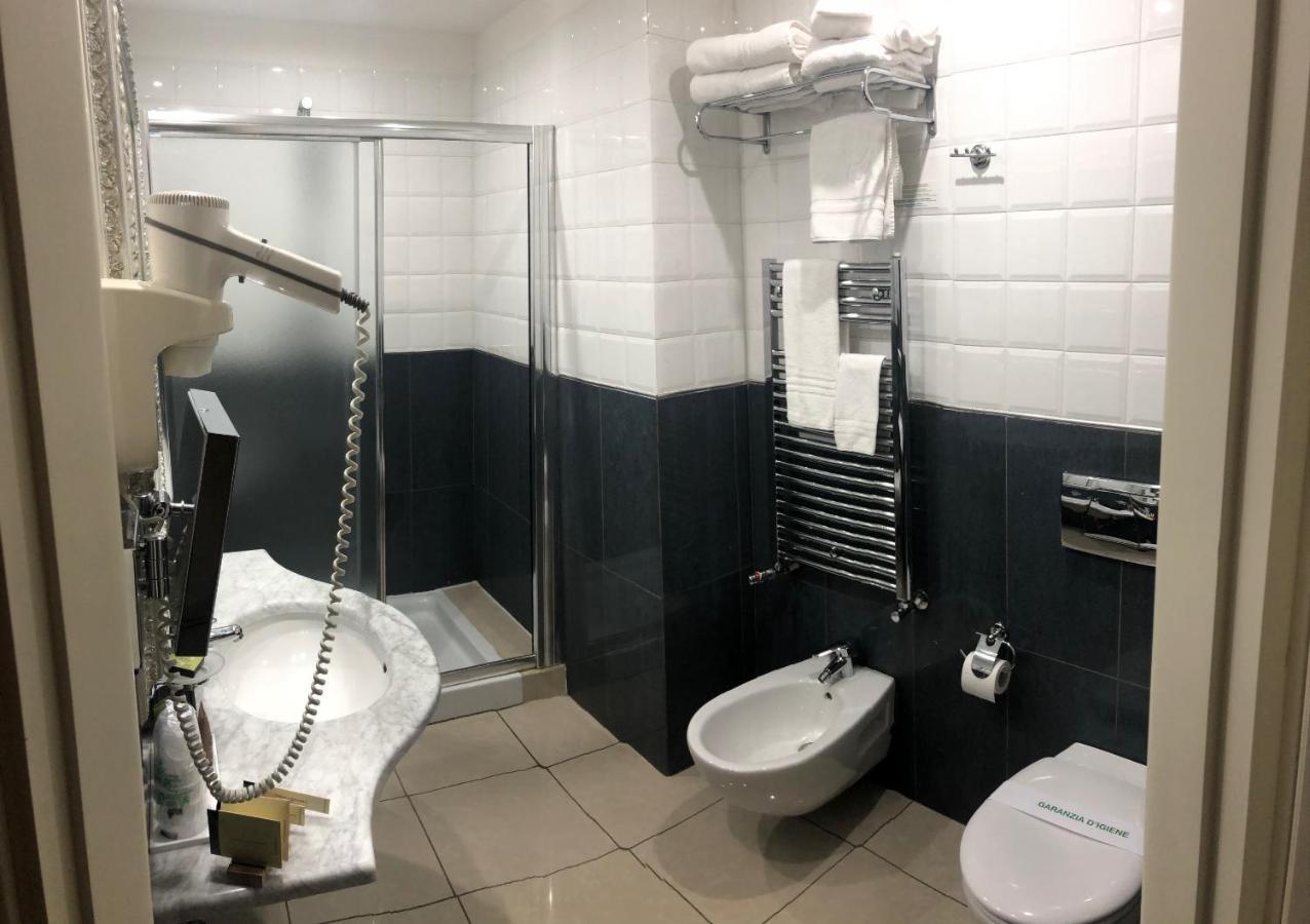 טורינו Hotel Villa Savoia מראה חיצוני תמונה