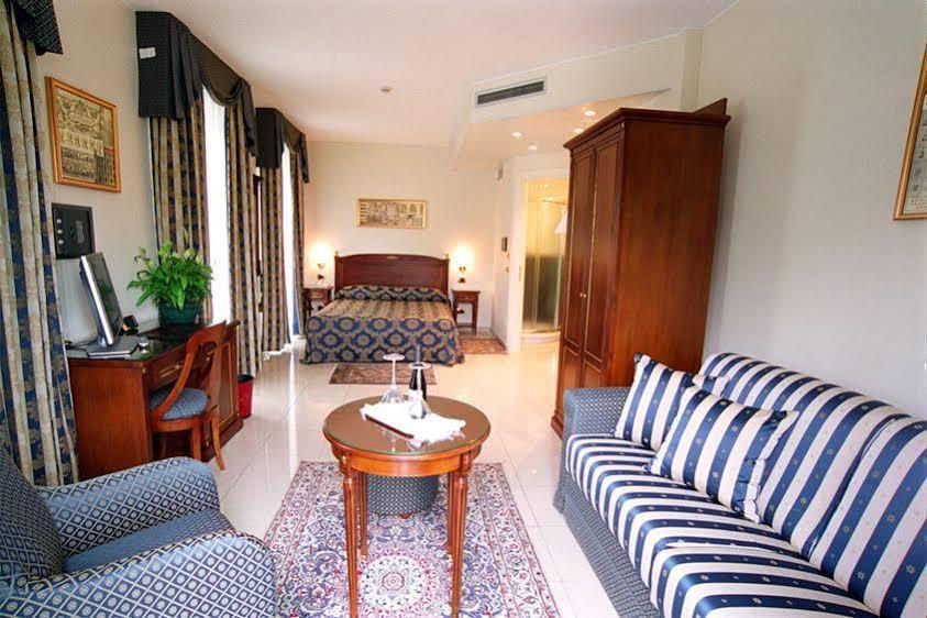 טורינו Hotel Villa Savoia מראה חיצוני תמונה